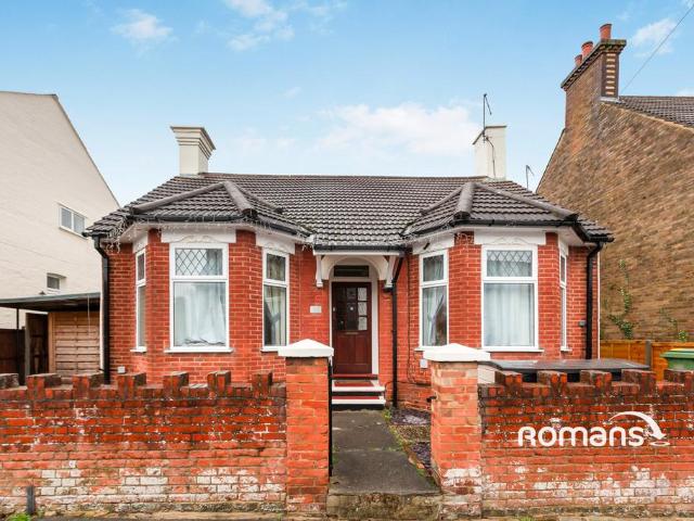 House for rent in East End, Rushmoor