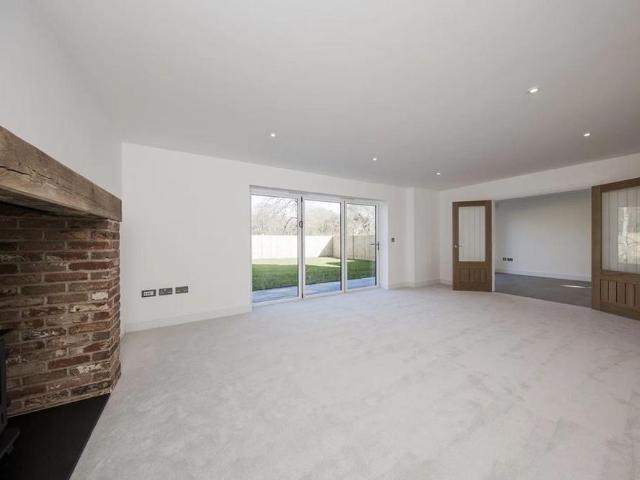 House for rent in Alderbrook, Cross In Hand