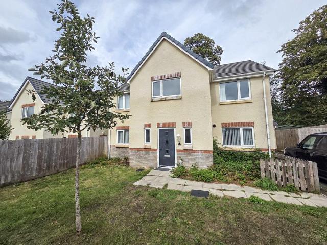 House for rent in Woodfieldside, Penmaen