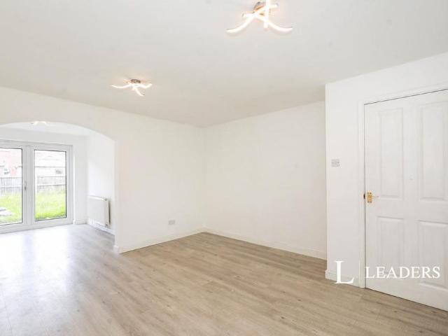 House for rent in Leighton