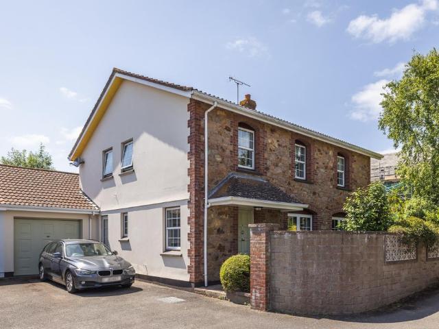 House for rent in Penweathers, Cornwall