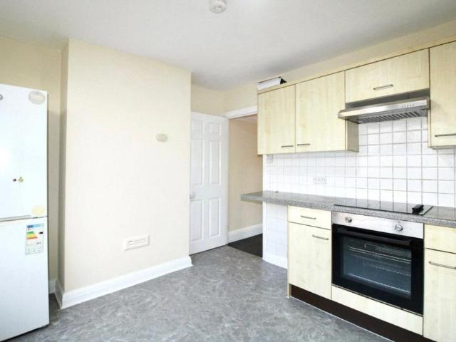 House for rent in London Borough of Croydon, Waddon