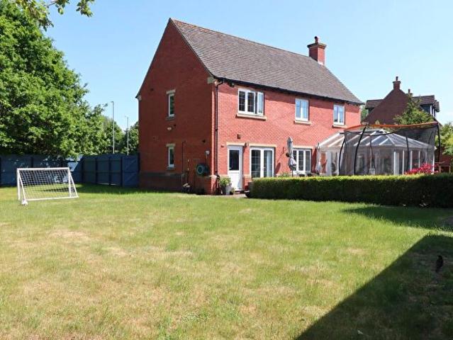 Apartment for rent in Woodthorpe, Elmfield