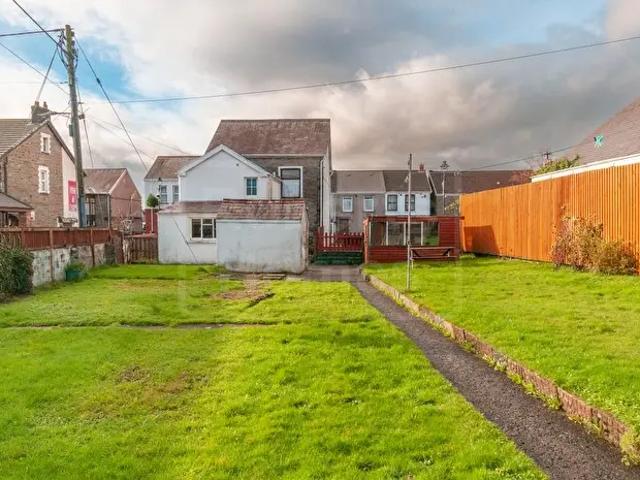Apartment for rent in Ystradgynlais