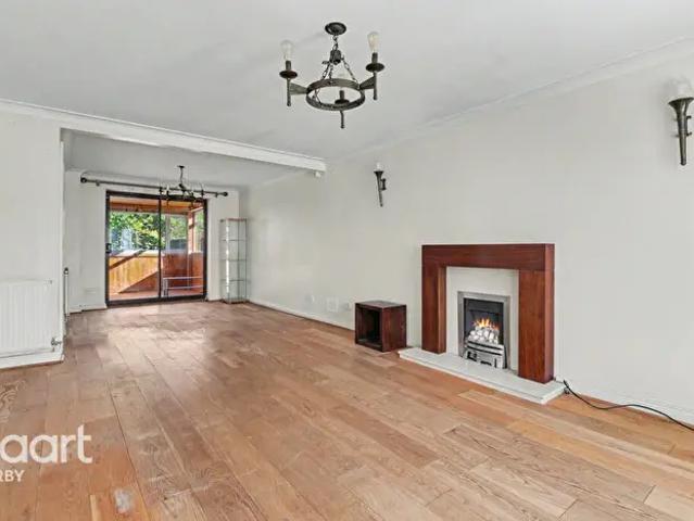Apartment for rent in Elmfield, Leicestershire