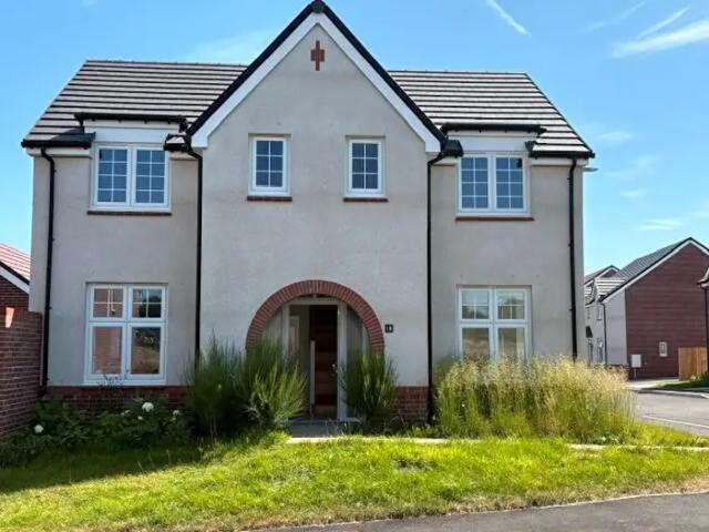 Apartment for rent in Llangain, Wales