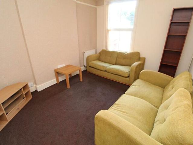 Apartment for rent in Lady Bay, Barton In Fabis