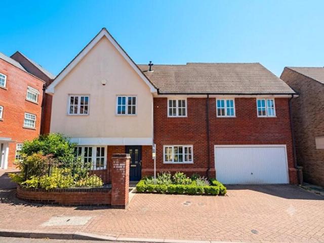 Apartment for rent in Shenley Brook End, Milton Keynes
