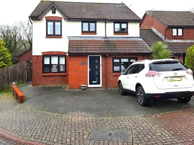 Apartment for rent in Gilfach, Pen-pedair-heol