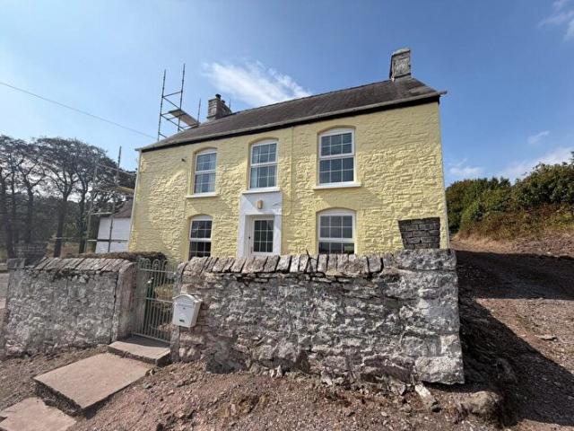 Apartment for rent in Llangadog, Capel Gwynfe