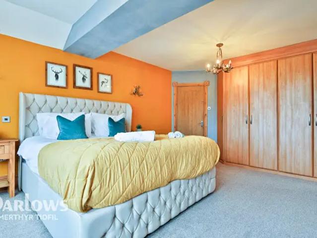Apartment for rent in Mynyddbach, Nangreaves