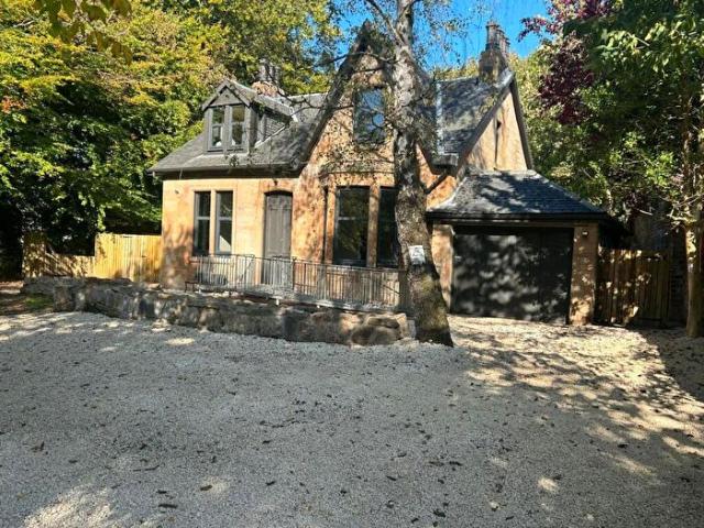 Apartment for rent in Bearsden, Scotland