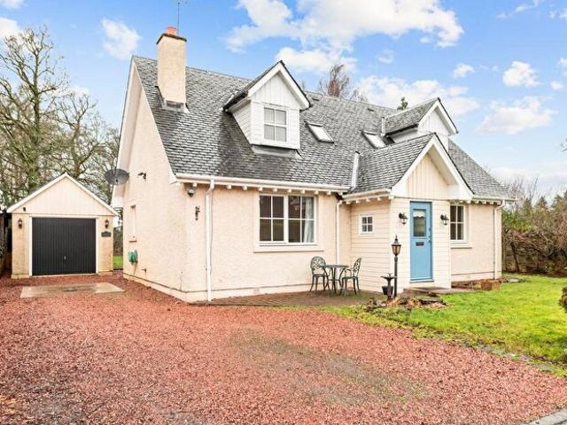 Apartment for rent in Tullibardine, Auchterarder