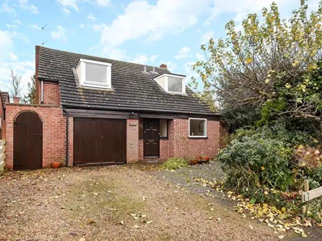 Apartment for rent in Dorchester on Thames, Berrick Salome