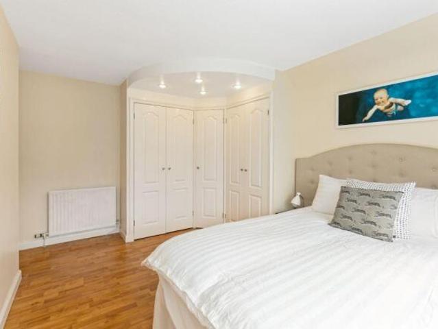 Farm for sale in Corstorphine, Scotland