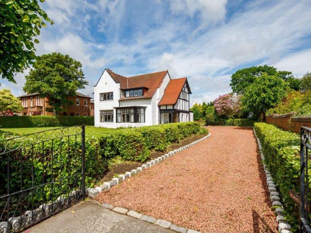 House for sale in Thornly Park, Glenburn