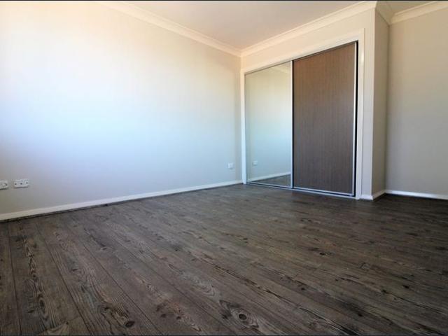 Townhouse for rent in Sydney, New South Wales