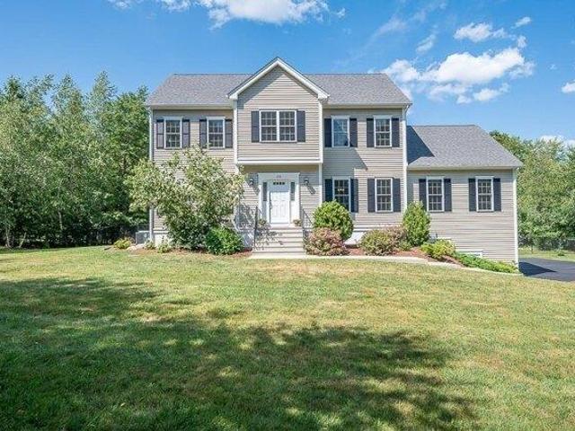 House for sale in Douglas, Massachusetts