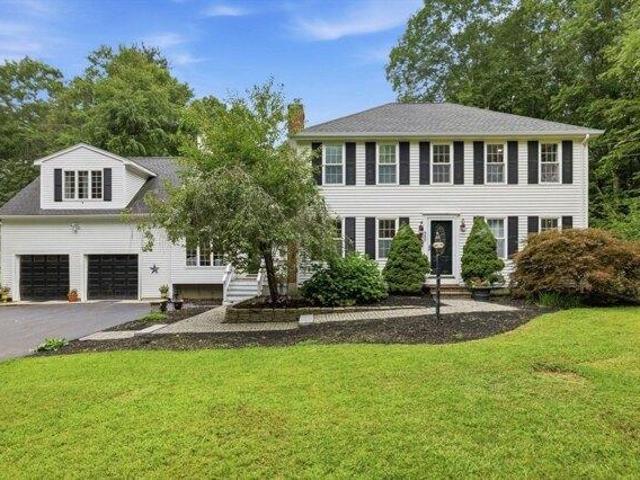 House for sale in Douglas, Massachusetts
