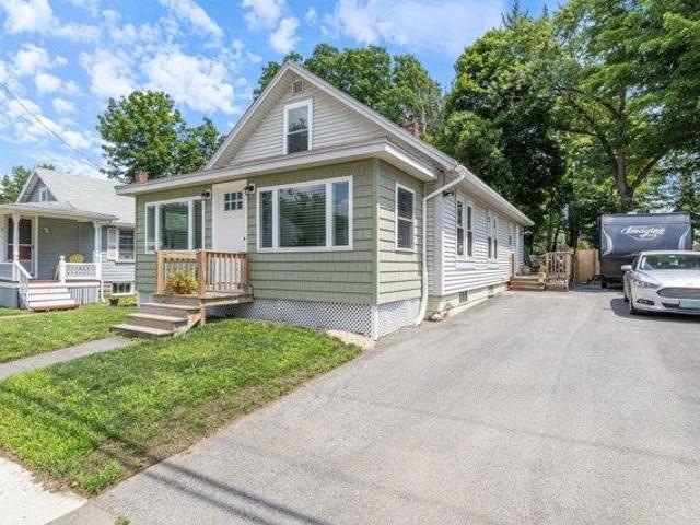House for sale in Dover, Strafford County