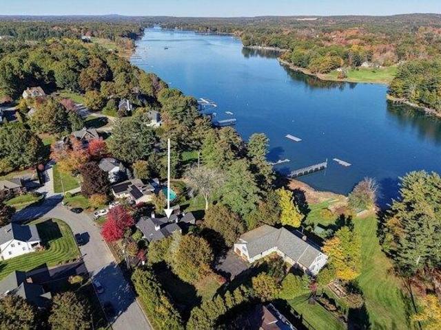 House for sale in Dover, Strafford County