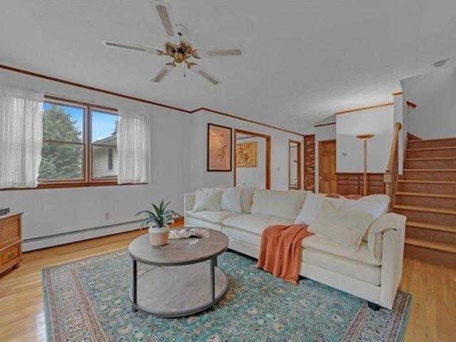 House for sale in Dudley, Massachusetts