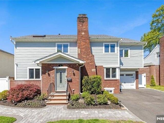 House for sale in Dumont, New Jersey