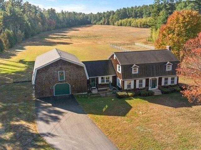 House for sale in Dunstable, Massachusetts