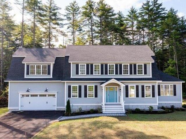 House for sale in Dunstable, Massachusetts