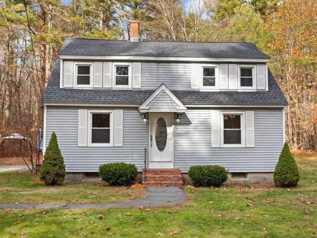 House for sale in Dunstable, Massachusetts