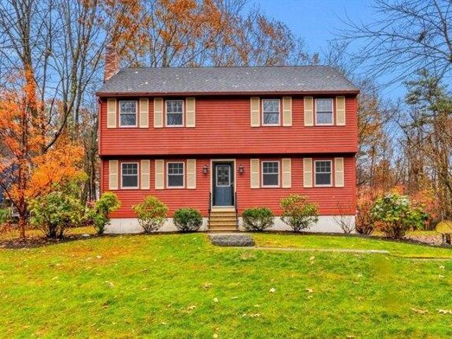 House for sale in Dunstable, Massachusetts
