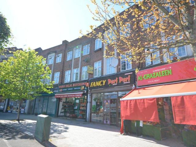 Flat for sale in Greater London