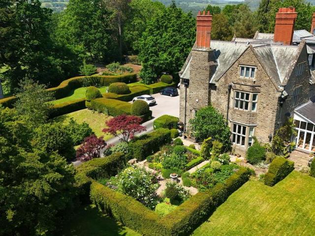 Flat for sale in New Court Farm, Wales