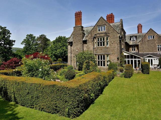 Flat for sale in New Court Farm, Wales