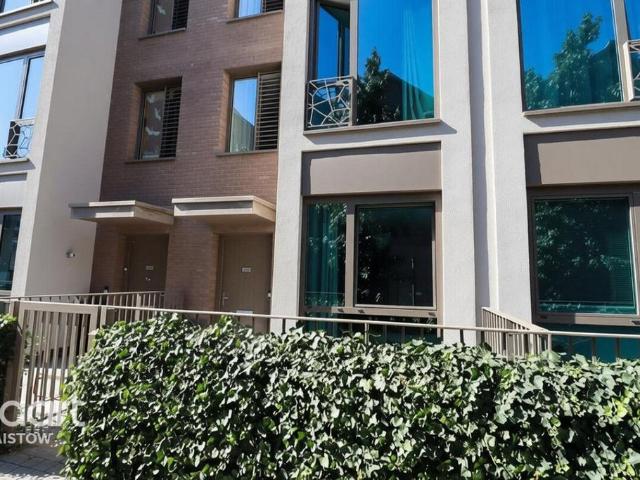 Flat for sale in Upton Park, Greater London