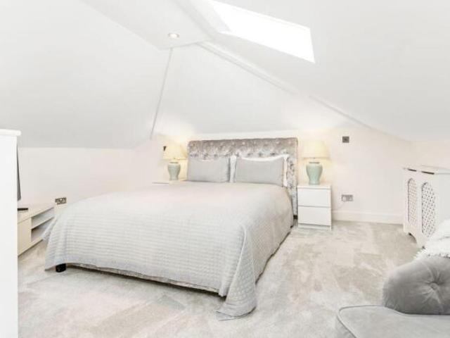 Apartment for sale in Cramond, Scotland