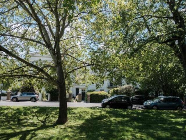 Apartment for sale in East Sussex