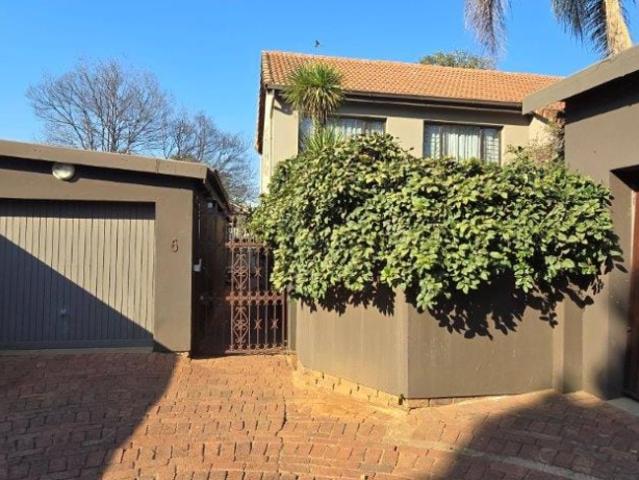 House for sale in Waterkloof, Gauteng