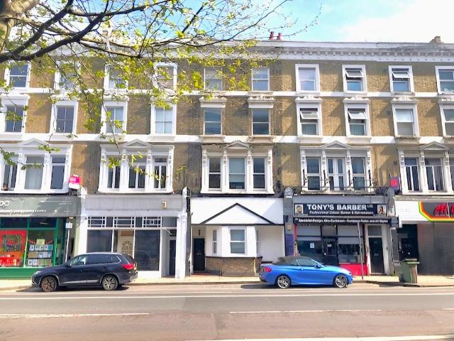 Flat for rent in Camberwell, Greater London