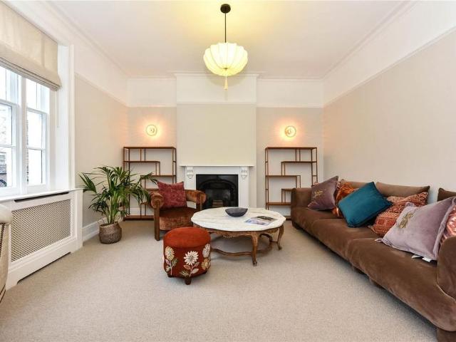 House for rent in St. John's Wood, Greater London