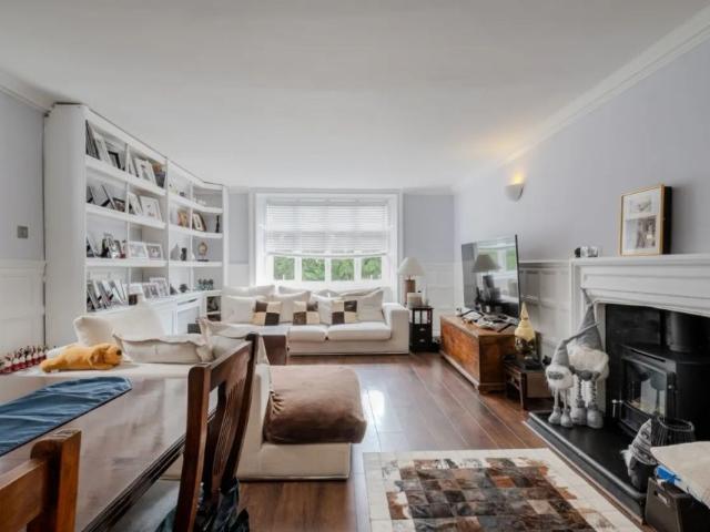 House for rent in Royal Borough of Kingston upon Thames, Greater London