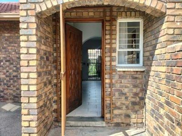 Townhouse for sale in Ekurhuleni, Gauteng
