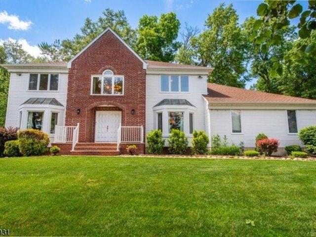 House for sale in East Hanover, New Jersey