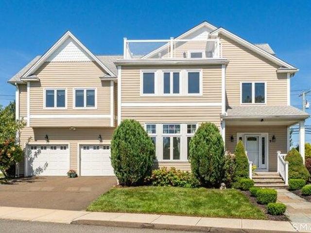 Condo for sale in East Haven, Connecticut