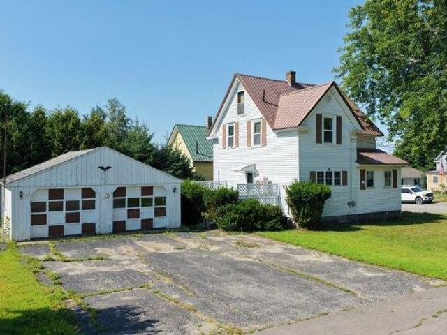 House for sale in East Millinocket, Maine