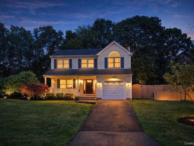 House for sale in Centereach, New York