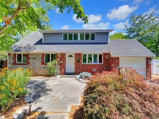 House for sale in Huntington, New York