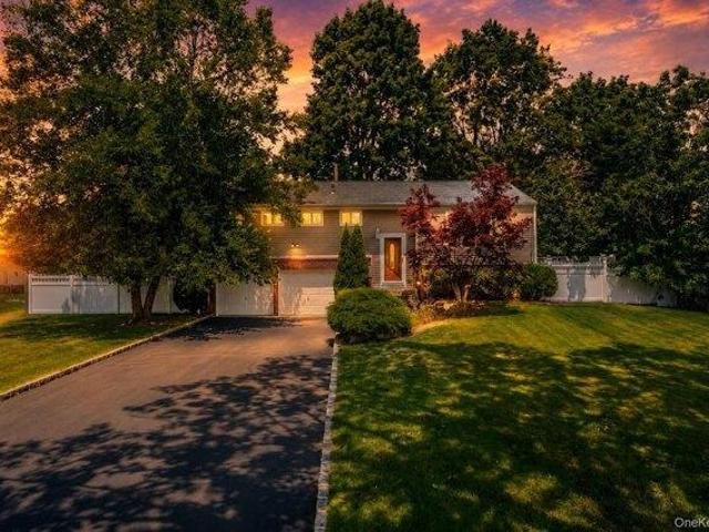 House for sale in Huntington, New York