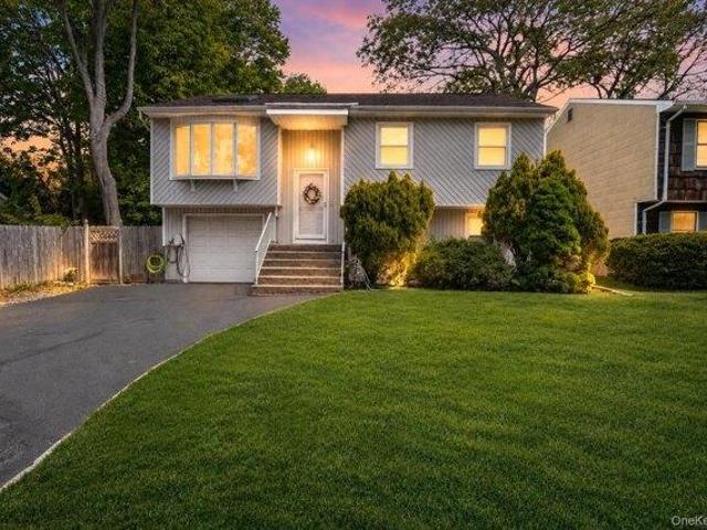House for sale in Huntington, New York