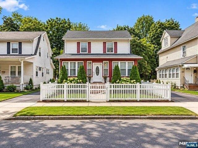 House for sale in East Orange, Essex County